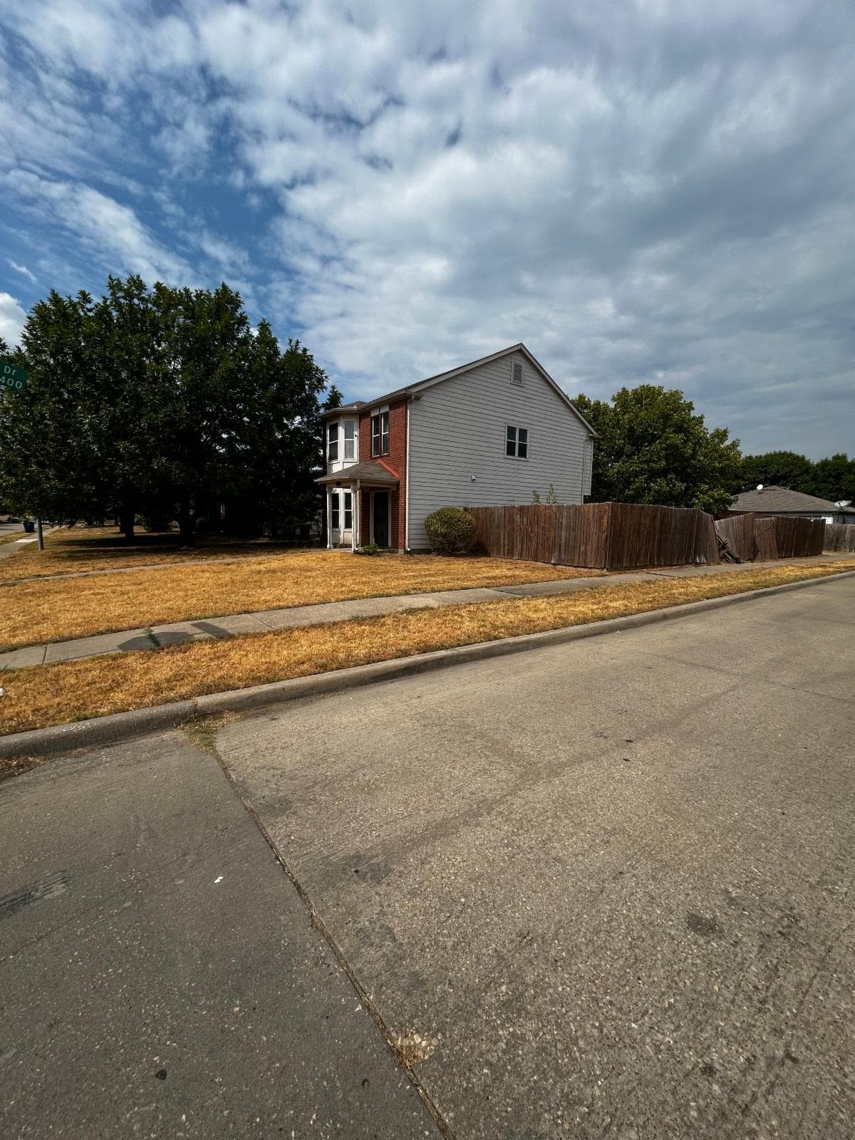 OFF MARKET | 3/2.5/2 SFR 2003 in Dallas, TX 75217 Dallas County
