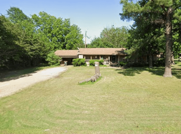 OFF MARKET | Brick 3/1.5/2 SFR in Paris, TX | 75460 | 1961 Yr. Build | Lamar County